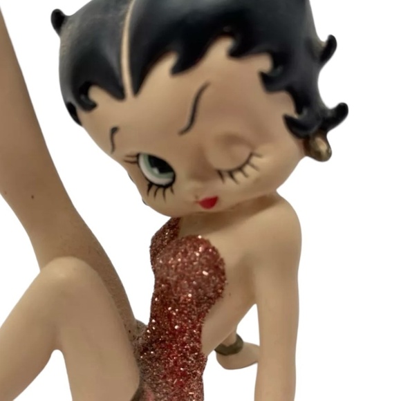 Betty Boop Strike a Pose Figurine Rare Original Edition - Picture 5 of 11